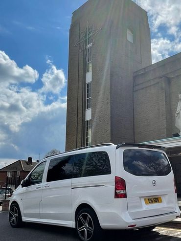 Mercedes Benz Vito For Hire in London
White 9 seater
people carrier for hire bak view