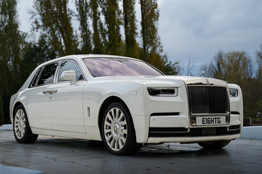 Rolls Royce Phantom 8 wheelbase showcasing unparalleled comfort.