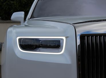 Rolls Royce Phantom 8
Headlight
Rolls Royce Phantom 8 for hire
spirit of ecstasy
wedding car hire
