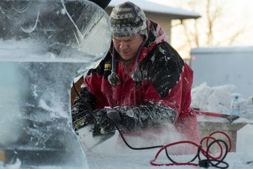 Kelly Davies Ice Sculptor, Cochrane Light Up, Alberta, Canada
