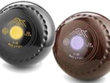 Drakes Pride crown green bowls brown and black