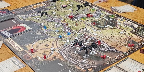 Board game middle earth map with models