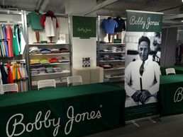 Customize your trade show booth with affordable table covers and pop up portable sign banners.