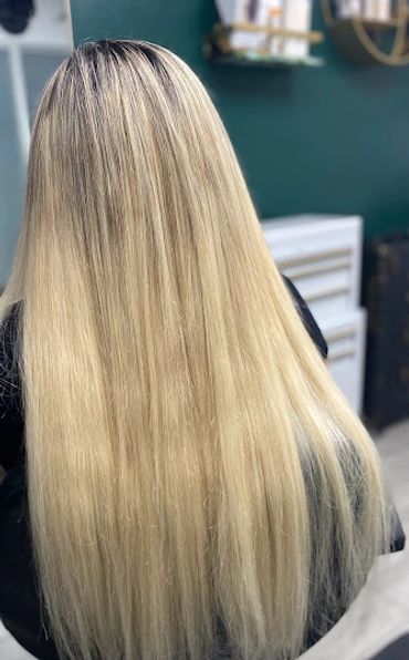 28” Weft Hair Extensions, Double rows . Invisible wefts.