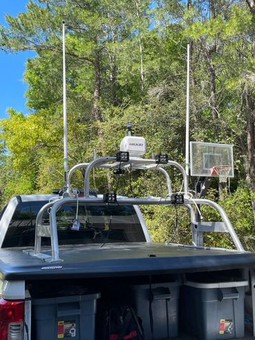 Radar arch for luxury boating