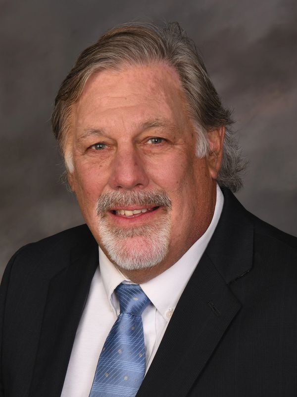 Jeff Neuburg senior broker