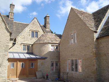 Cotswold stone tiles in the Cotswolds.
Roofing Cotswolds