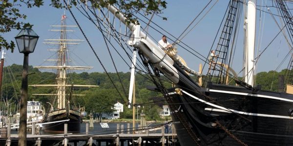 Historic vessels moored at the Mystic Seaport Museum (Photo: GetYourGuide.com)