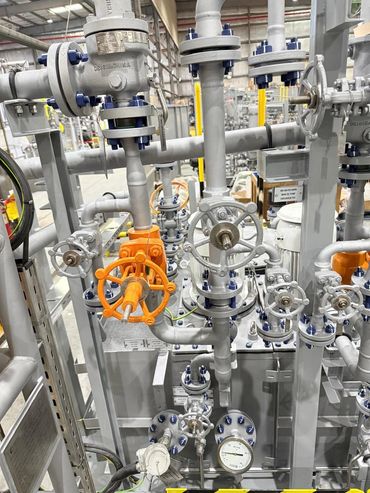 LOS (lube oil system)