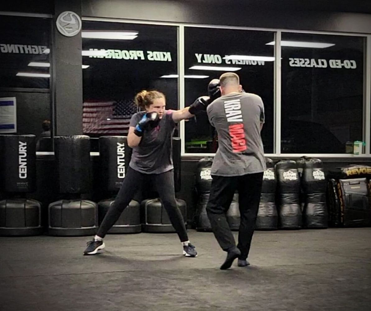 krav maga, self defense, martial arts, adult classes, krav maga worldwide, personal protection
