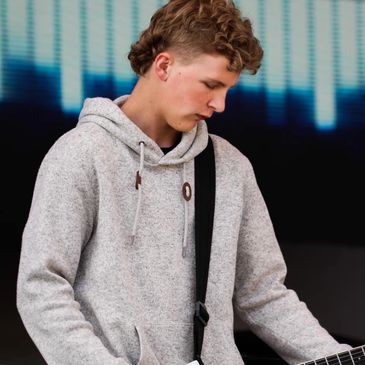 Logan M. - rhythm guitar