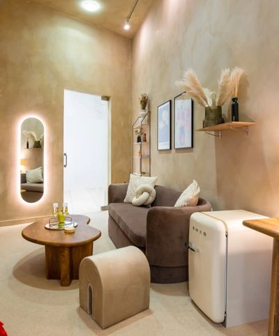 Bluewater styling lounge