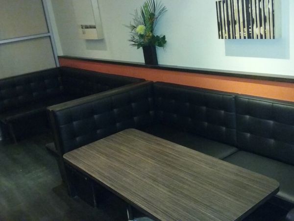 Restaurant seating - restaurant booths
