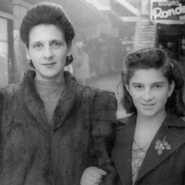 Great Nonna Carolina and Nonna Angelina owners of Cannoleria Piccola® Sydney's First Cannoleria.