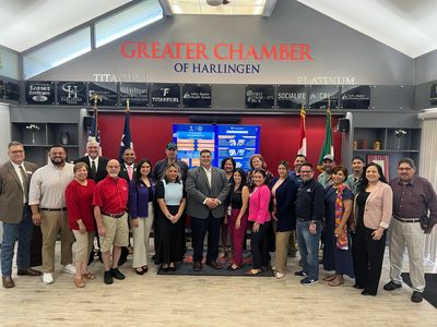 Dr. Benjamin Clinton presents on the Power of Connection at the Harlingen Chamber of Commerce