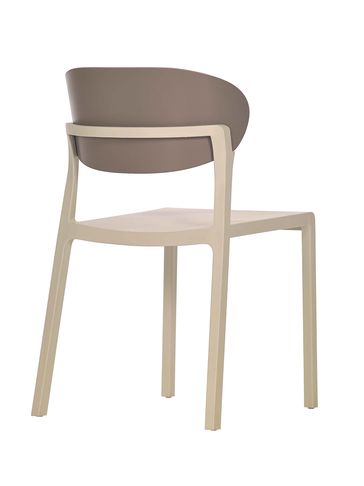 silla de plastico de diseñador fabricada en polipropileno con fibra de vidrio, silla para exterior