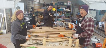 Another couple having fun at the firepit class