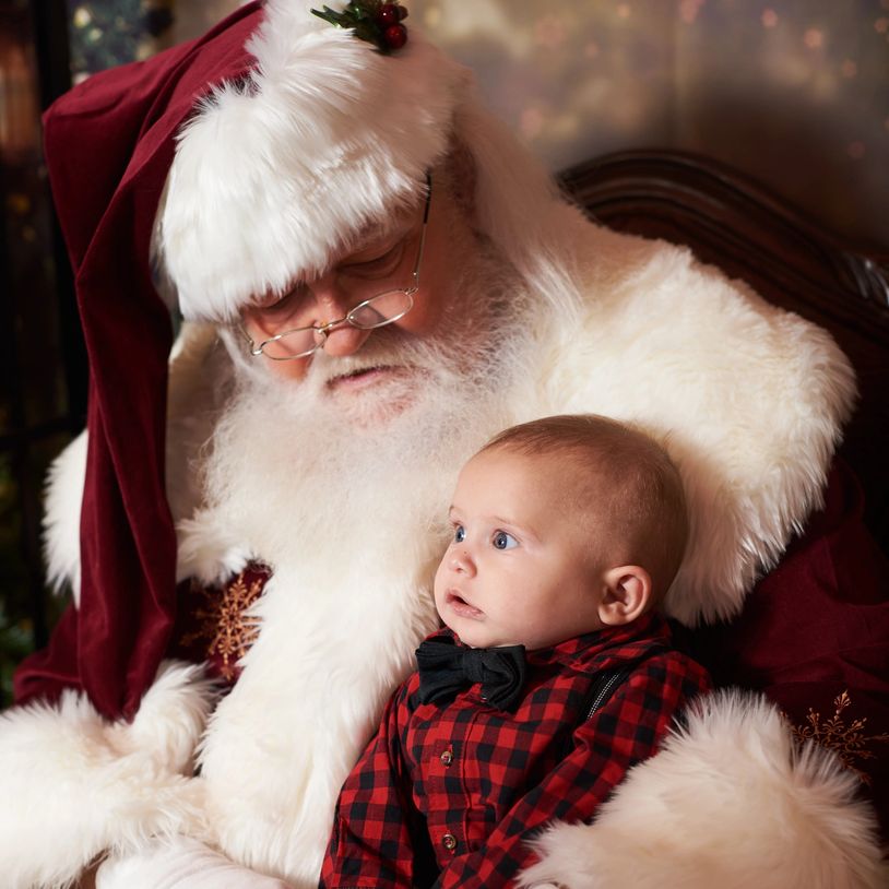 Nope, I'm not scared.  Be brave.  I can do this...  Hurry up with that picture !!!! Ho, Ho, Ho...