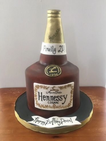 sculpted birthday cakes in dc, Hennessy cakes in dc, male birthday cakes in dc
