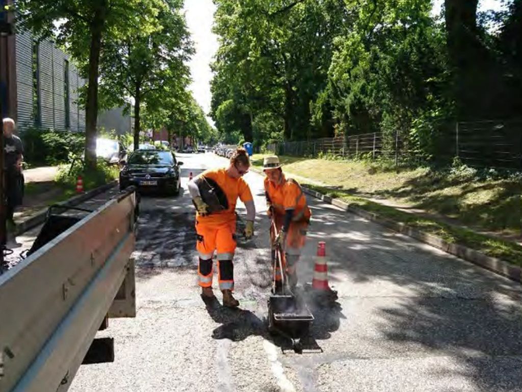 Construction sites using plastasphalt in Germany