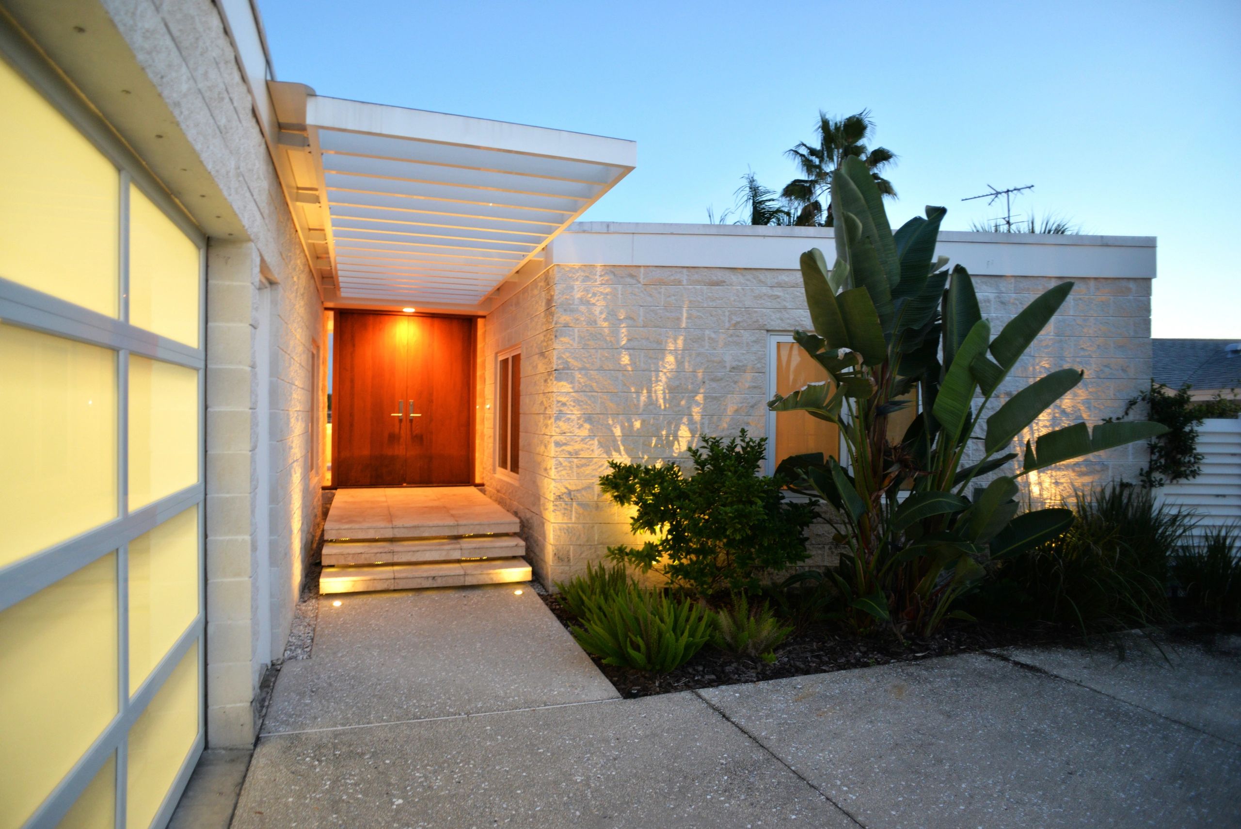 Holmes & Holmes Architects: Crafting Visionary Spaces with Precision