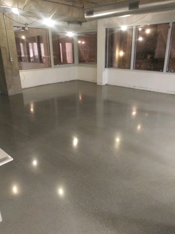 Dallas Polished Concrete at Amazon
North Dallas Galleria
Scott + Reid General Contractors
