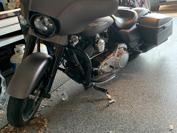 Custom Flake Floor Colors for garages and shop floors, Harley Davidson motorcyle on flake floors