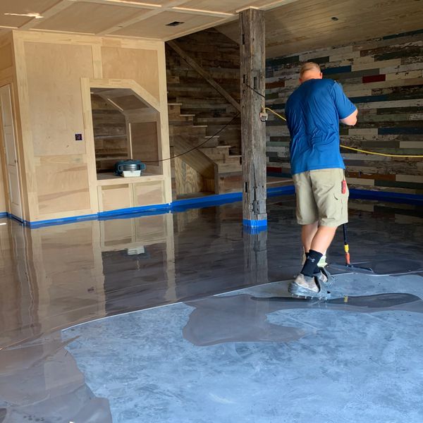Creating Crazy Metallic Epoxy Floors in Dallas Texas Training and make good money doing it too,