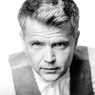 Photograph of comedian Trevor Lock