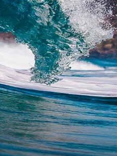 Each wave of grace carries us further into the depths of God's Love, emerging from the same vast oce