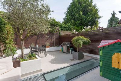 Glazing contractors in Woodford, London.