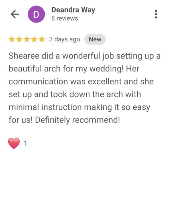 Positive wedding arch setup review praising excellent communication and ease of use.