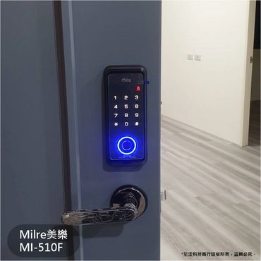 電子鎖
指紋鎖
密碼鎖
智能鎖
電子鎖安裝
dormakaba電子鎖
Yale耶魯電子鎖
SAMSUNG三星電子鎖
Milre美樂電子鎖
philips飛利浦電子鎖
WAFERLOCK維夫拉克電子鎖