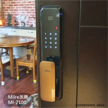 電子鎖
指紋鎖
密碼鎖
智能鎖
電子鎖安裝
dormakaba電子鎖
Yale耶魯電子鎖
SAMSUNG三星電子鎖
Milre美樂電子鎖
philips飛利浦電子鎖
WAFERLOCK維夫拉克電子鎖
