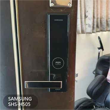 電子鎖
指紋鎖
密碼鎖
智能鎖
電子鎖安裝
dormakaba電子鎖
Yale耶魯電子鎖
SAMSUNG三星電子鎖
Milre美樂電子鎖
philips飛利浦電子鎖
WAFERLOCK維夫拉克電子鎖