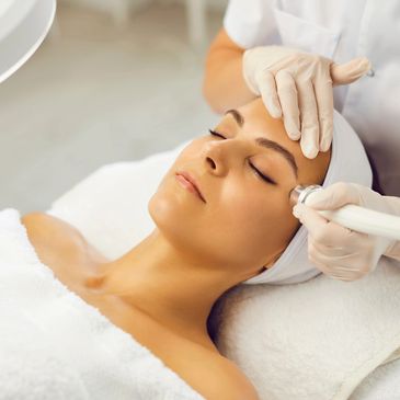 lady getting a facial