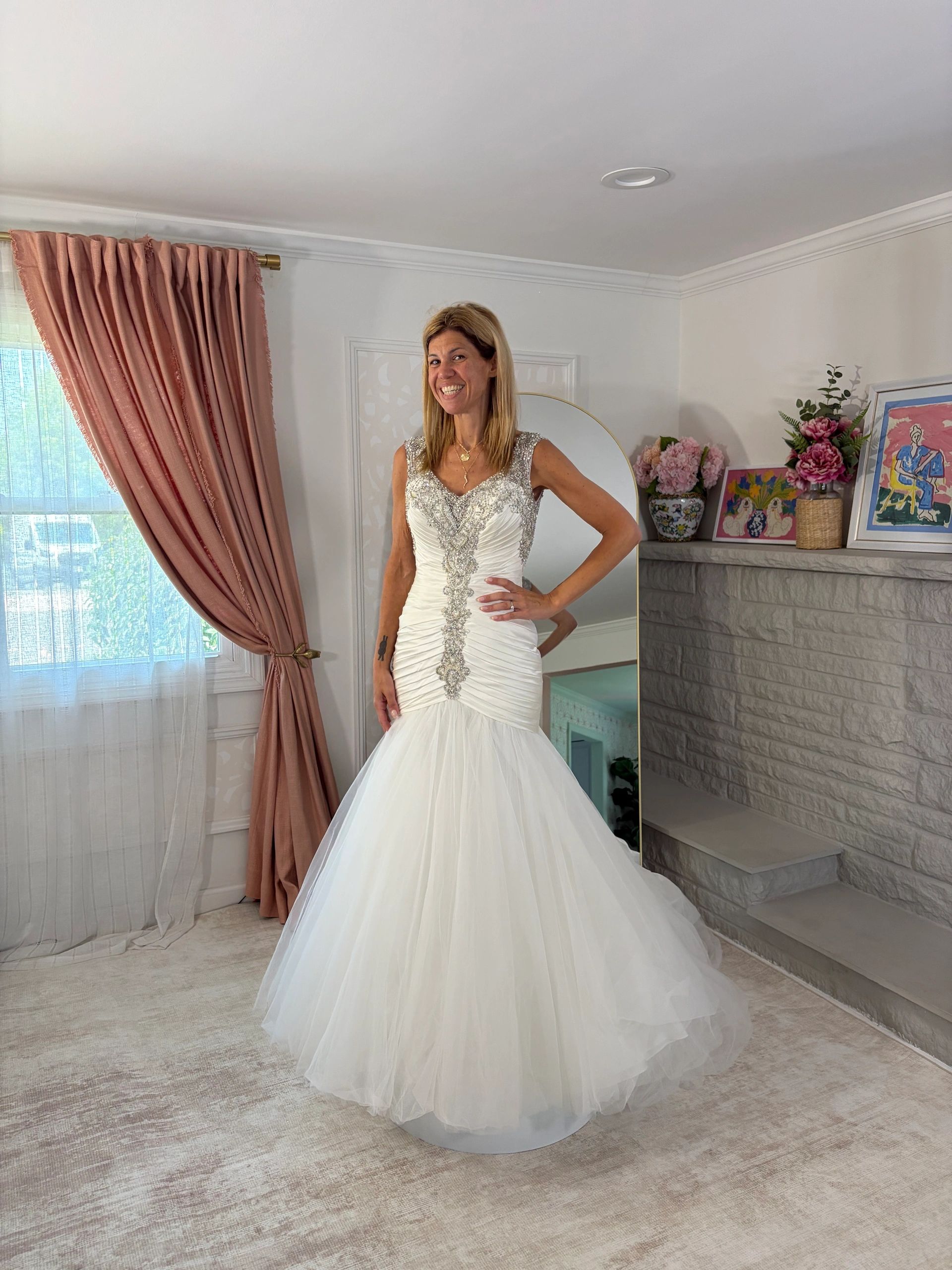 Woman in an elegant white wedding dress.