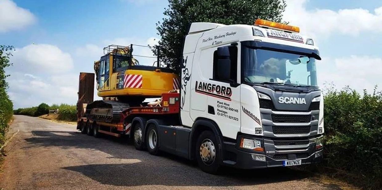 Langford haulage for all your plant and machinery haulage requirements covering southwest Devon