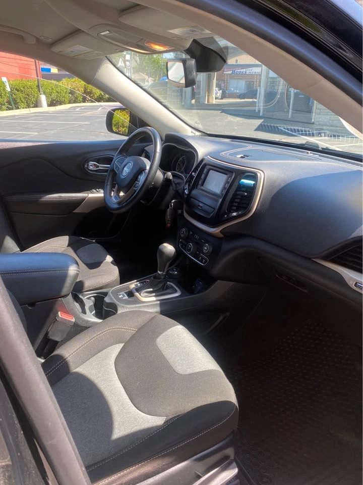 2018 Jeep Cherokee Latitude - Photo 11