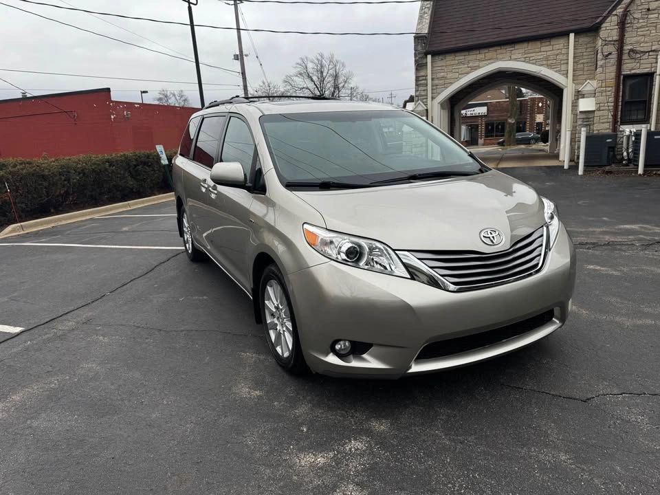 2017 Toyota Sienna XLE