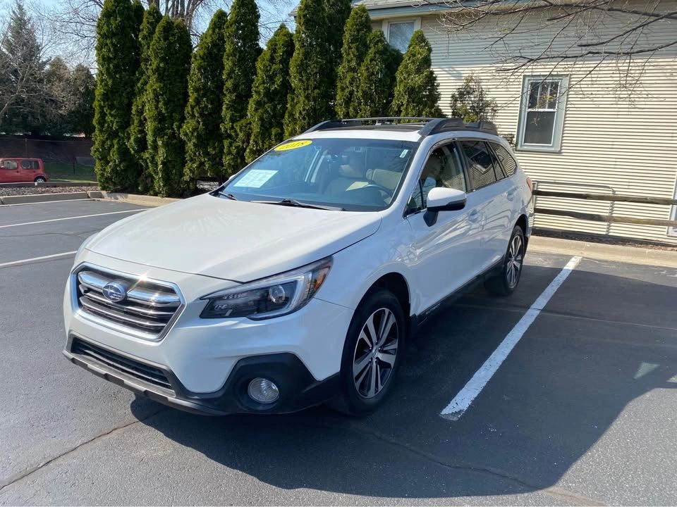 2018 Subaru Outback Limited's photo