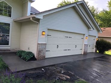 concrete apron and concrete sidewalk