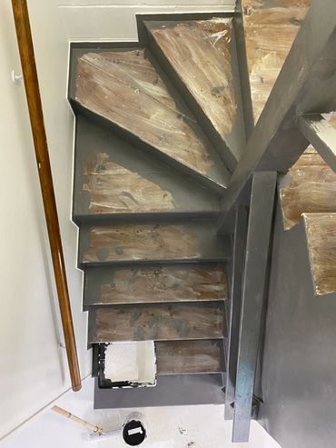 Deck staining, painting, painters near me Muscatine.