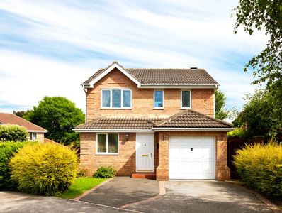 New detached house with garage