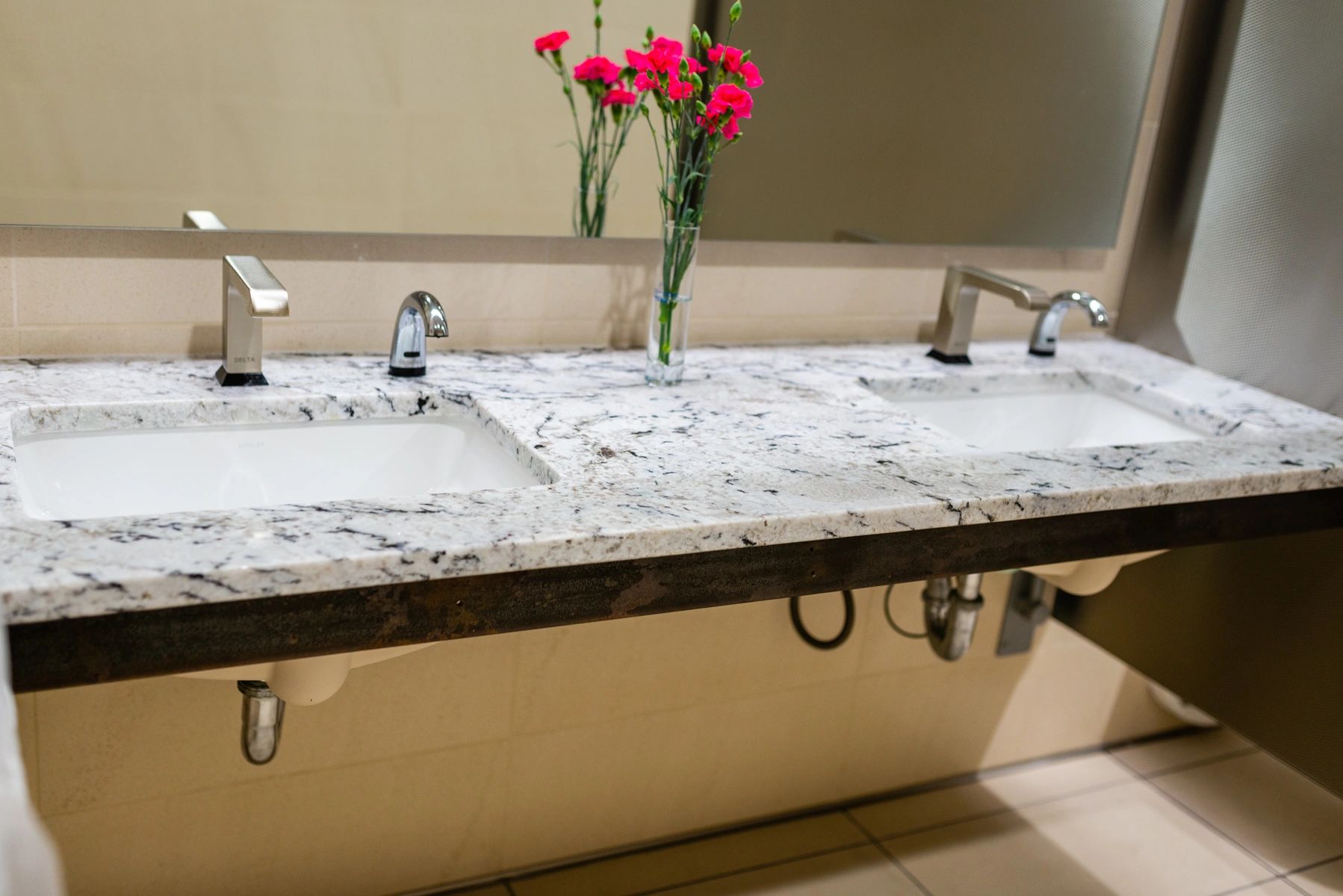 Granite Quartz Countertops Arkansas Granite And Marble