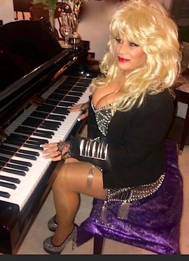 Las Vegas Best Dolly Parton Impersonator Layna Spaziano
