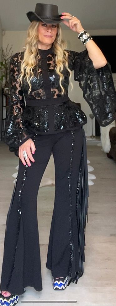 Nashville’s best Lainey Wilson impersonator Michelle Spaziano