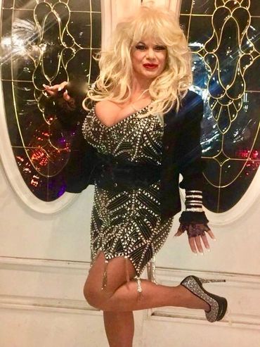 Las Vegas Best Dolly Parton Impersonator Layna Spaziano
