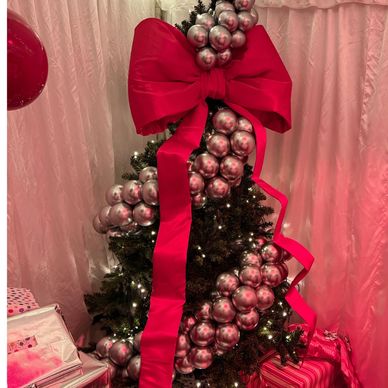 Christmas tree deco with red giant bow