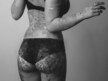 Kinky sex with mistress. Finding a mistress. Profile of a mistress. Maintaining an affair.